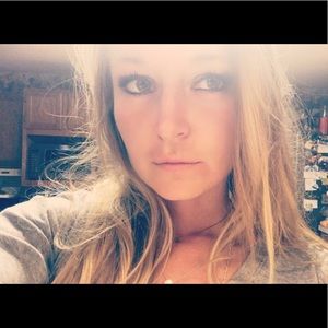 Meet your Posher, Desiree